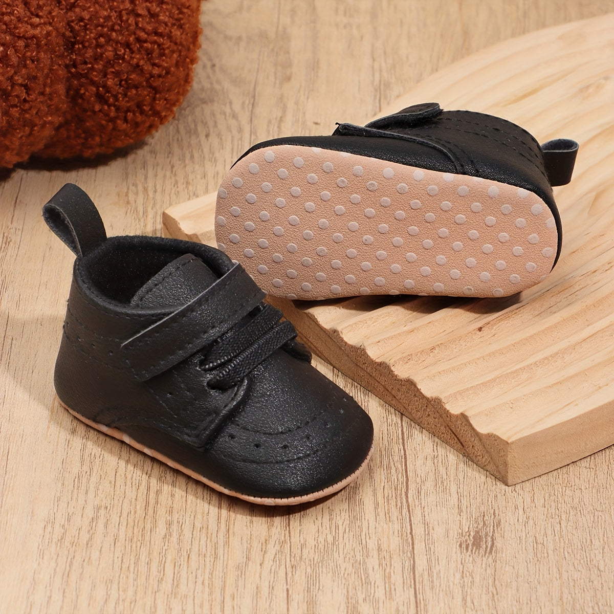 Baby Boy & Girl First Walking Shoes - Lightweight Non-Slip Sneakers with Closure, Soft Fabric Lining & Durable PU Sole - White & Black Minimalist Design for Infants 0-3 Months, Toddler Shoes, Infant Daily Wear, Quality Infant