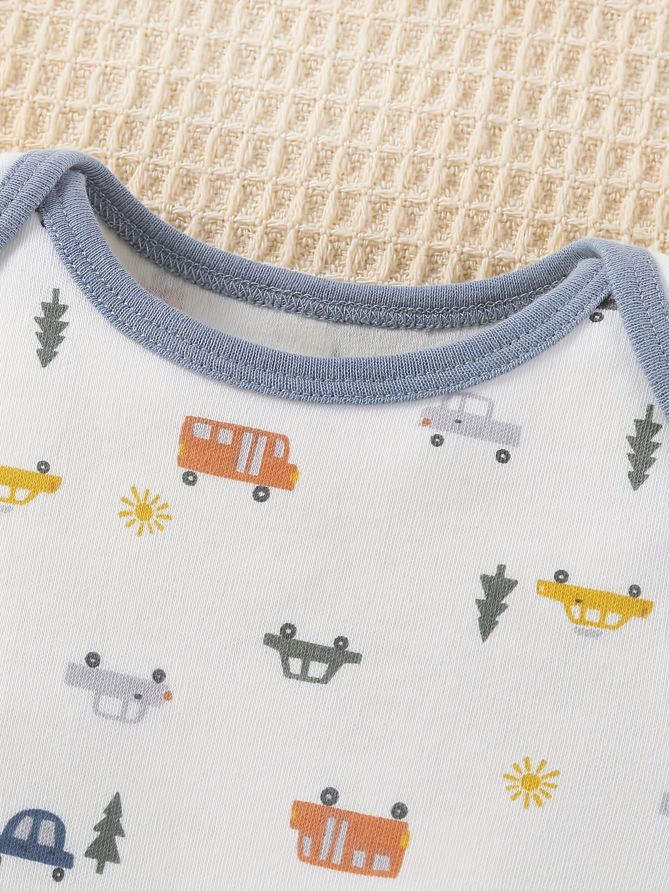 Autumn Winter Baby Jumpsuit 4 Piece Set With Cartoon Car Velvet Hat For Outdoor Play And Halloween Costumes