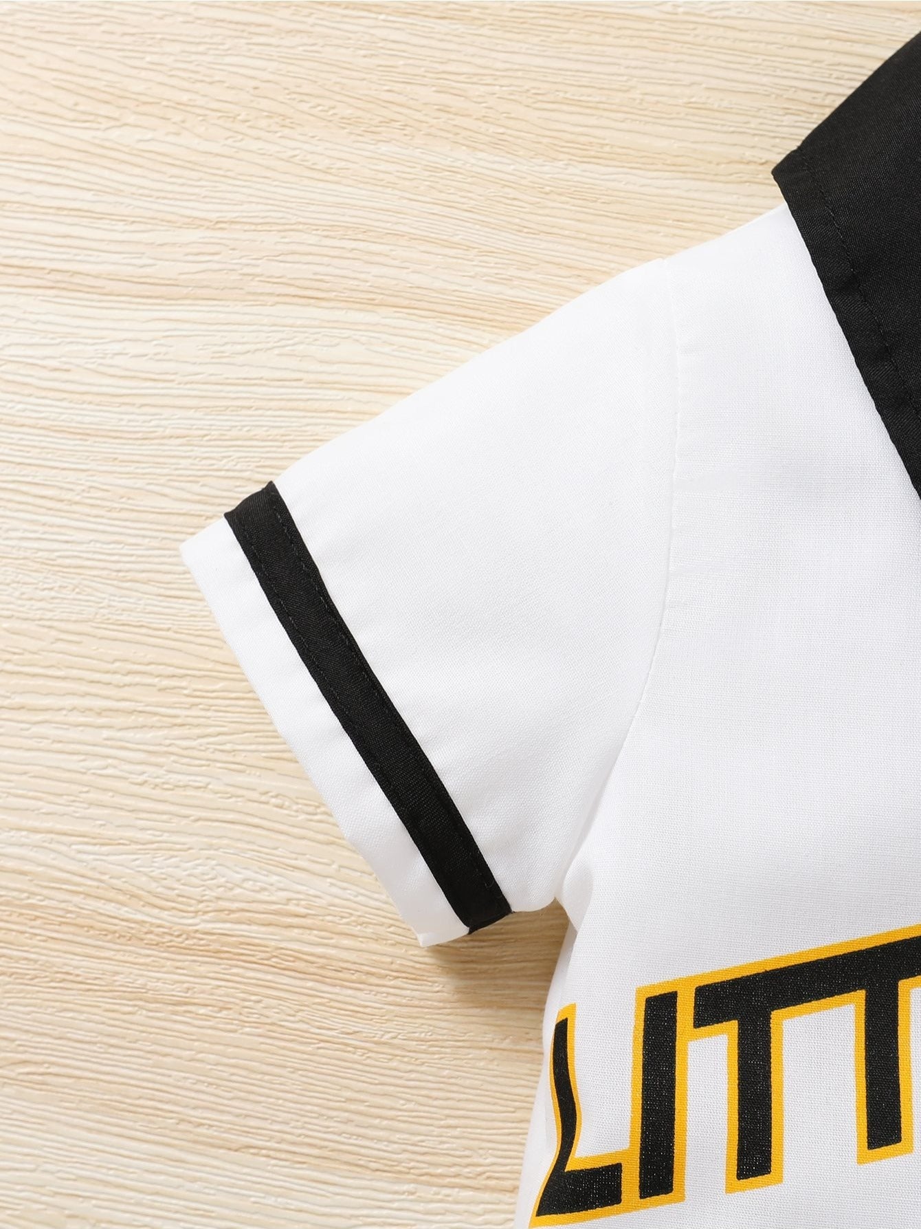 Cute Cartoon Number Pattern Cardigan and Lion Print Denim Shorts Set for Kids