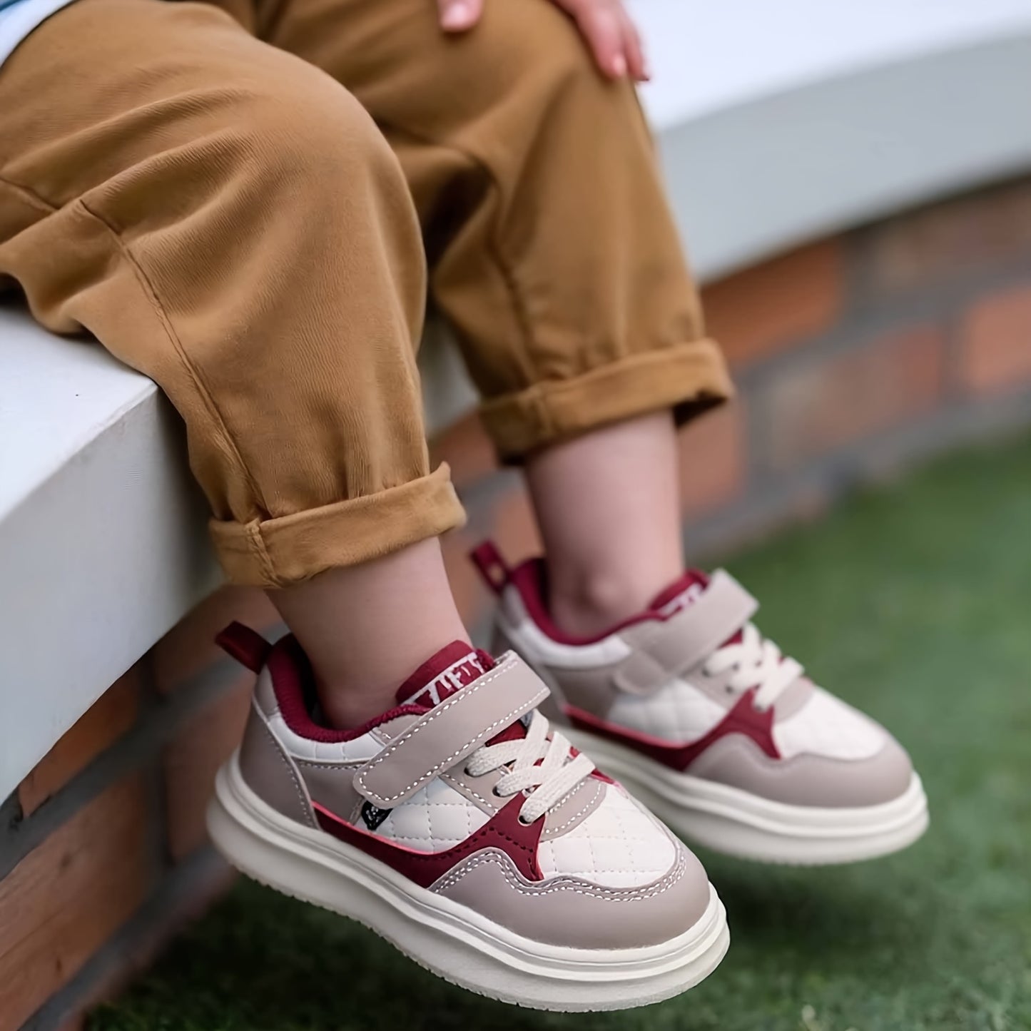 Lightweight Breathable White and Red Striped Soft-Soled Sneakers for Kids