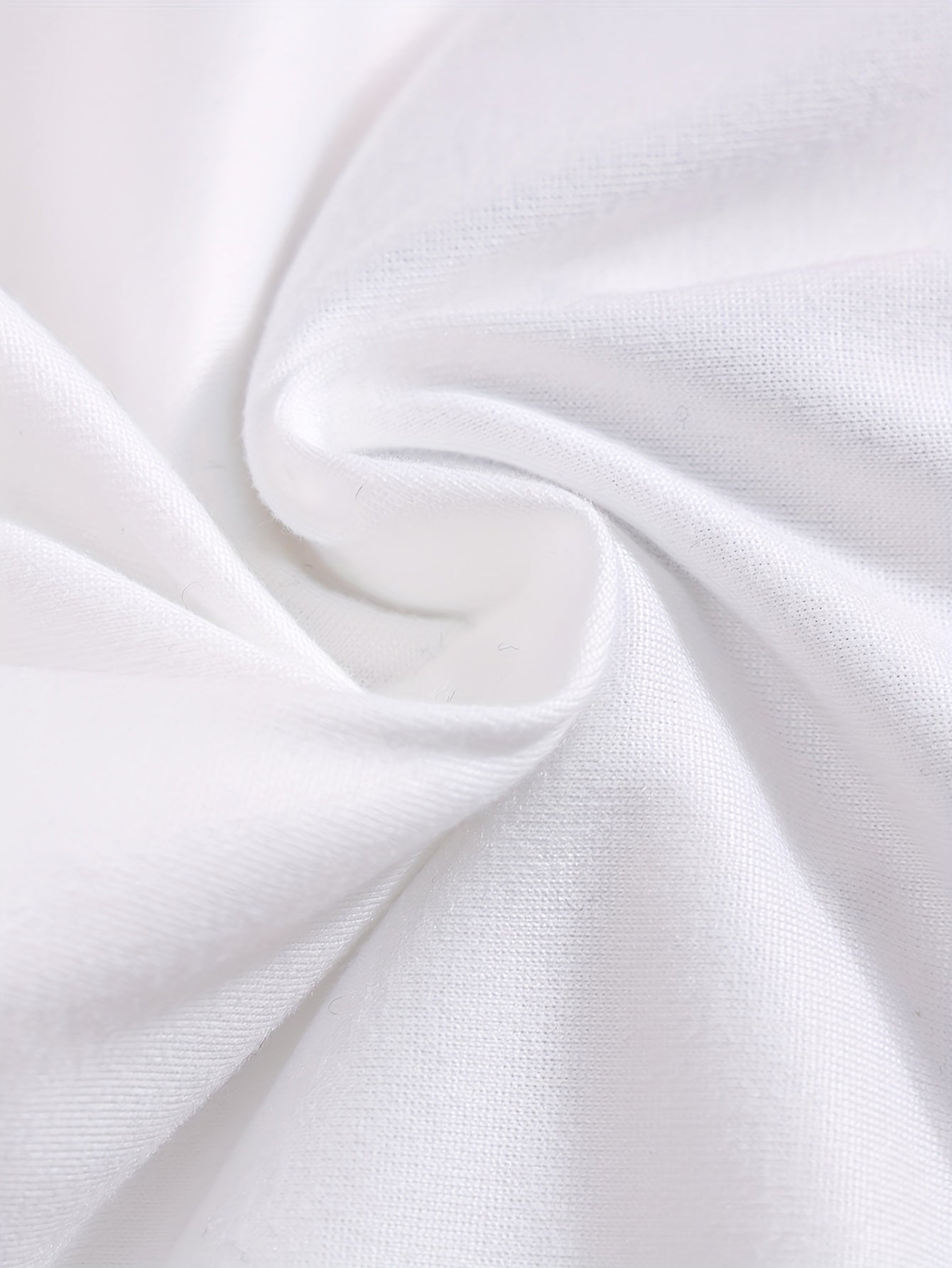 Two Piece Baby Set With Cartoon Bear Pattern And Embroidered Checkered Patches For Spring