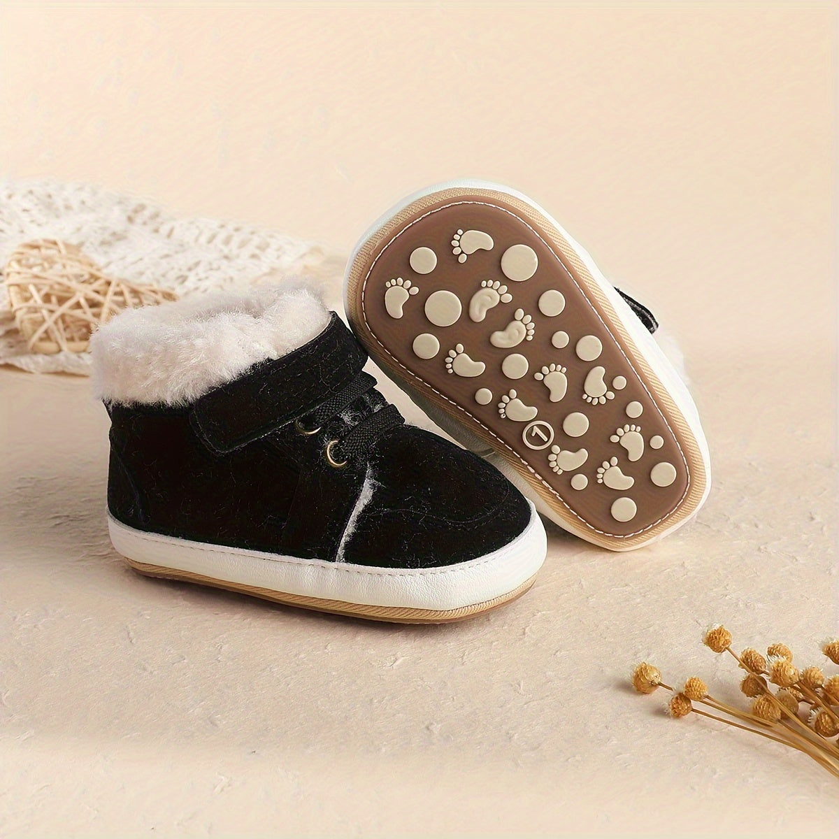 Thickened Baby Fluffy Walking Shoes for Winter, 0-8 Months, with Added Fluff, Thickened Anti-Slip Warm Shoes, Rubber Sole Baby Walking Shoes, Baby Walking Shoes, Baby Soft Rubber Sole Warm Boots, Baby Shoes