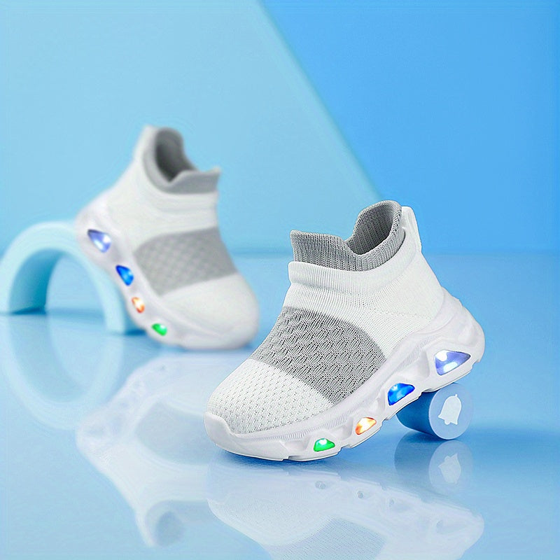 2026 LED Glowing Sole Sneakers for Boys and Girls Breathable Retro Street Style