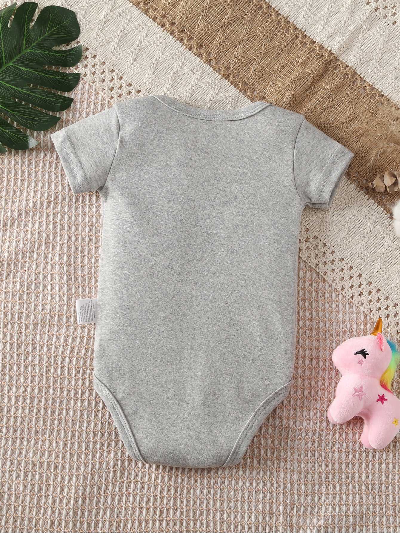 Cute Cartoon Bear Baby Onesie High Quality Cotton Bodysuit for Newborns 0 to 12 Months