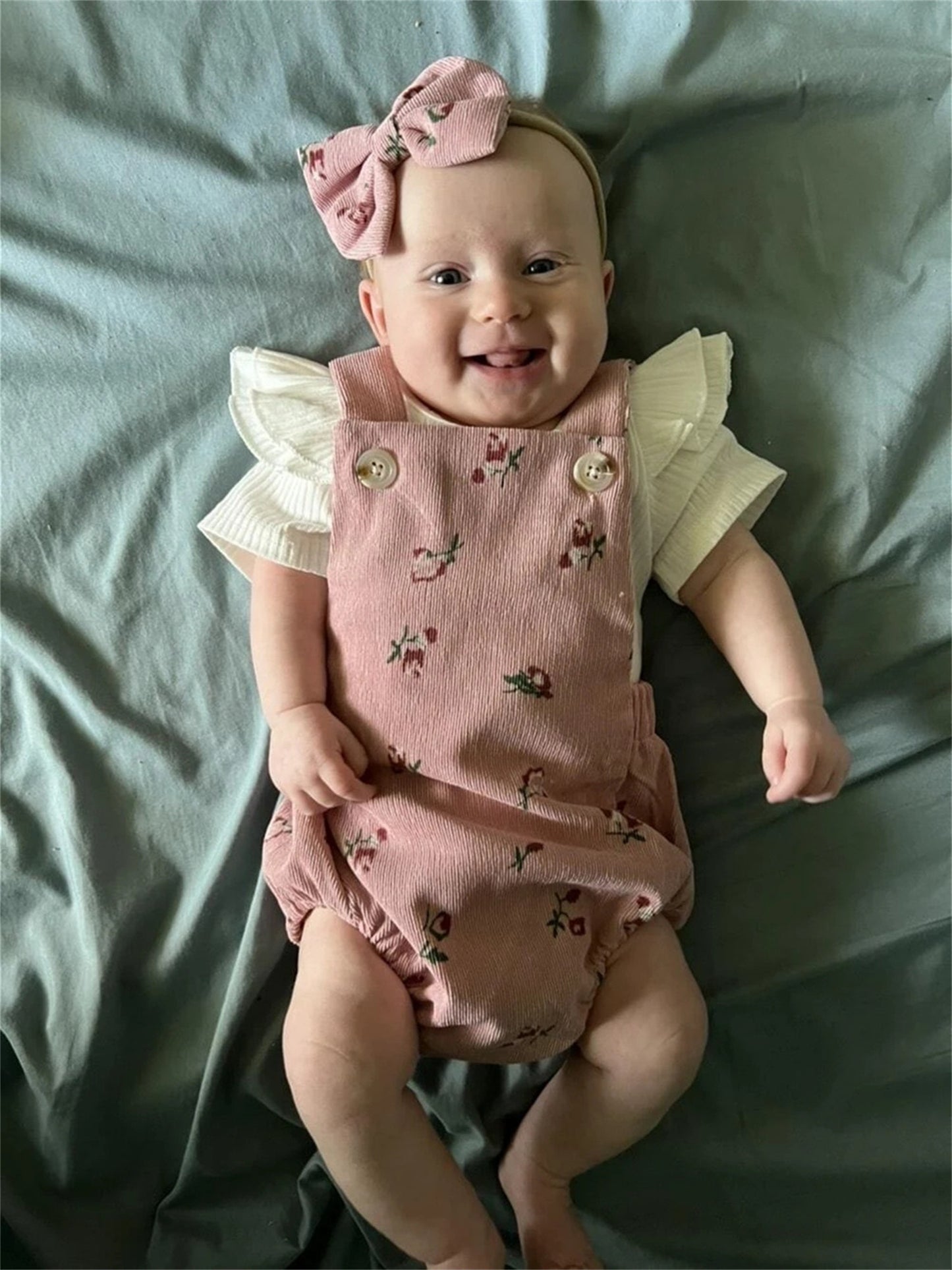 KUKITTY Baby Girl Newborn Summer Outfit - Soft Pink Ruffled Sleeve Romper with Matching Headband, Breathable Snap Snap & Soft Fabric Shorts, Casual Casual Attire, Perfect for Outdoor