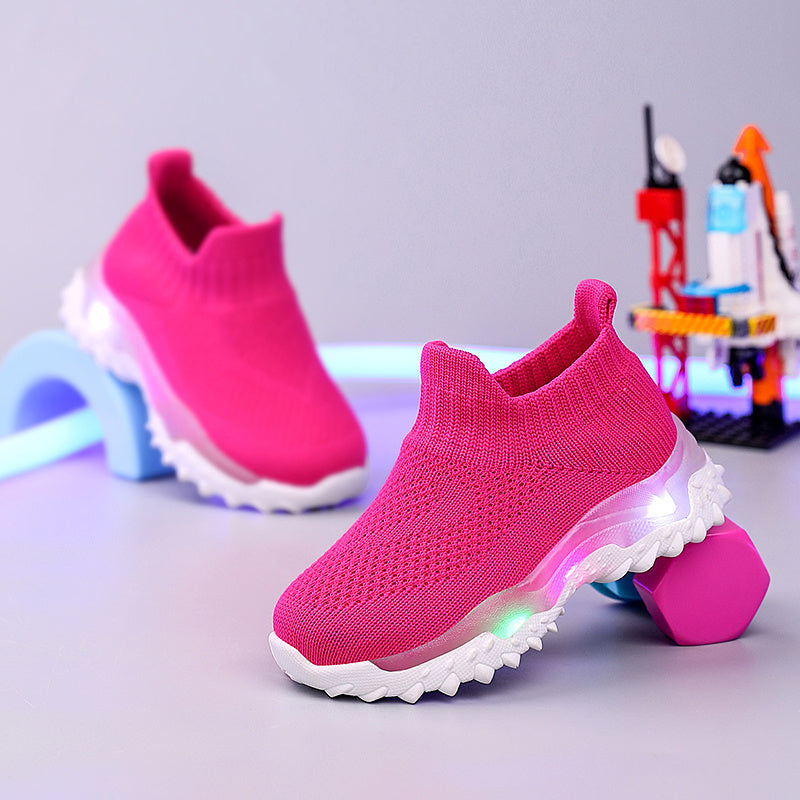 2026 Stylish Youngsters Light Up Sports Shoes Lightweight Non Slip Comfortable Design