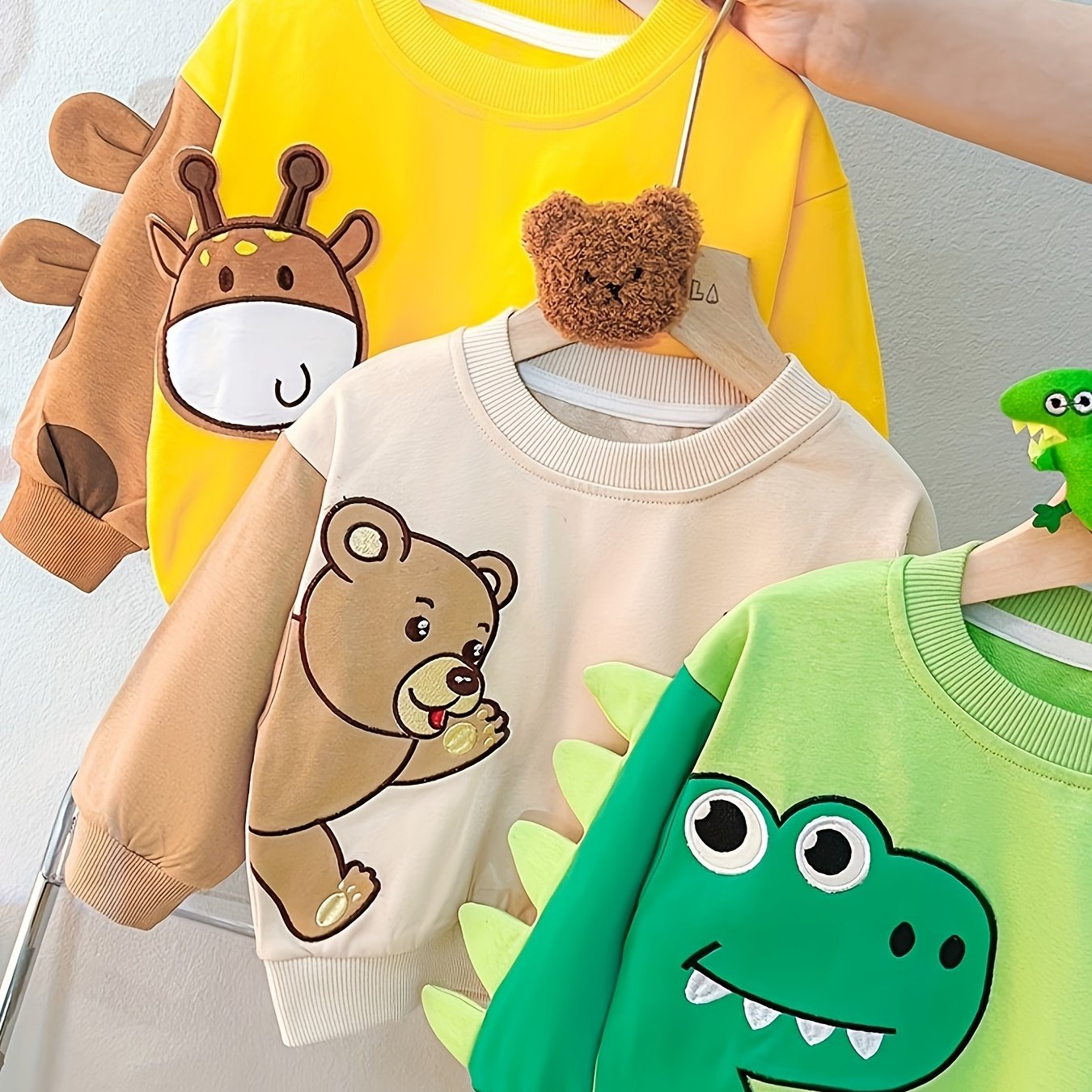6 Pieces 3 Sets Of Combination Autumn Simple Fashion Set Cute Children Love Crocodile Giraffe Dinosaur Print Series Autumn Set Comfortable And Breathable