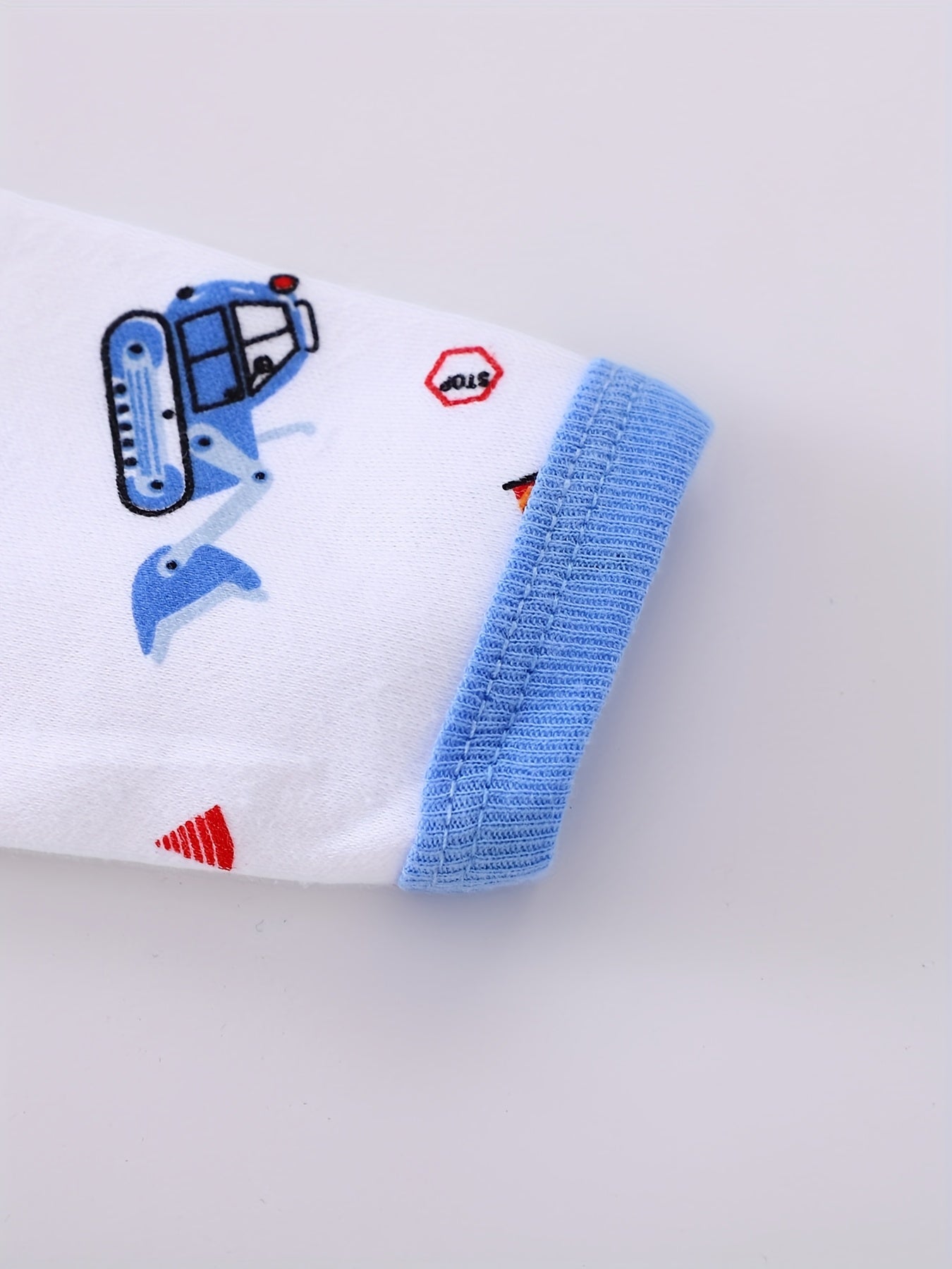 Eight Piece Newborn Boys Set Season Rompers With Embroidery