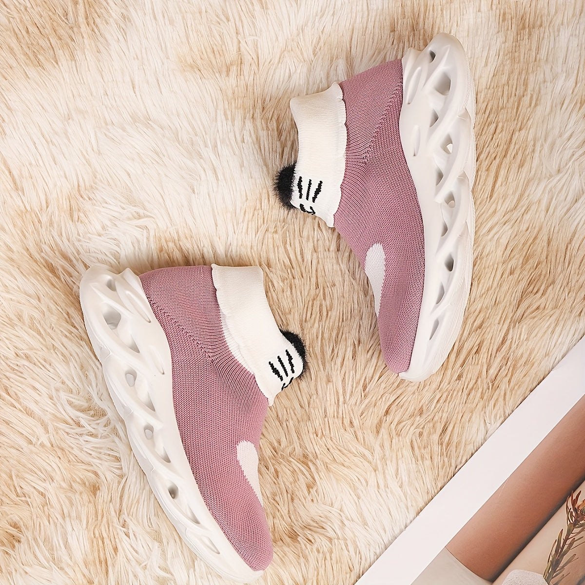 Youngsters Slip-On Sneakers Lightweight Breathable Knit Low-Top Sports Shoes for Kids