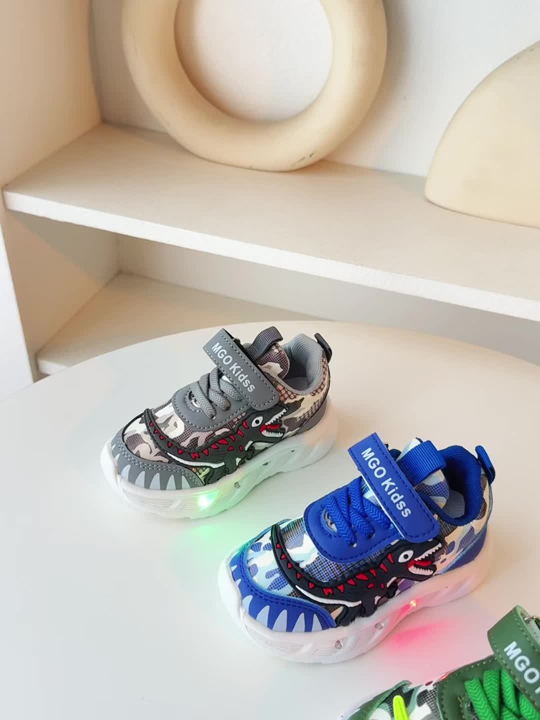 Moolsun 2025 Spring Cartoon Dinosaur Sports Shoes with LED Lights for Boys and Girls