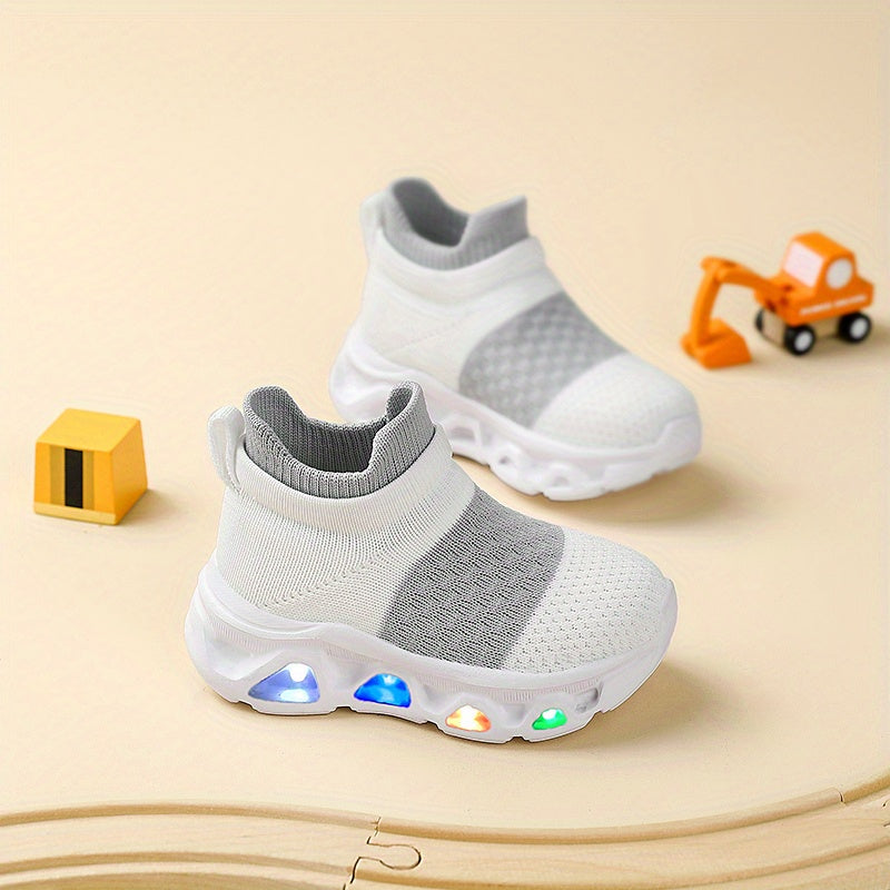 2026 LED Glowing Sole Sneakers for Boys and Girls Breathable Retro Street Style