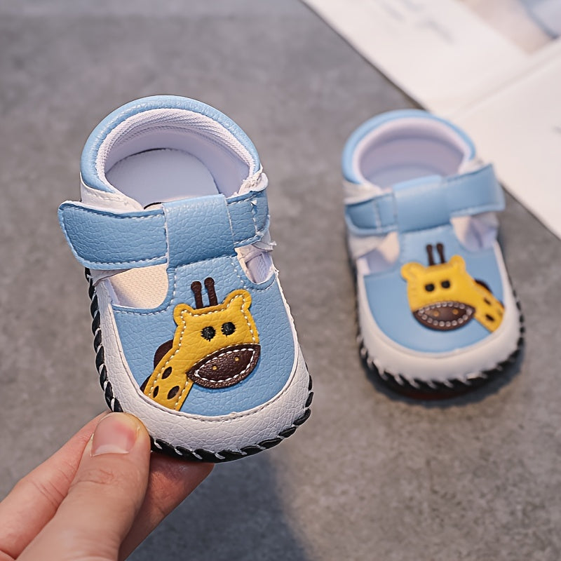 Soft-soled children's sandals 0-1 years old spring, summer and autumn anti-slip breathable head covering toddler shoes 0-6-12 months no falling baby shoes suitable for both men and women