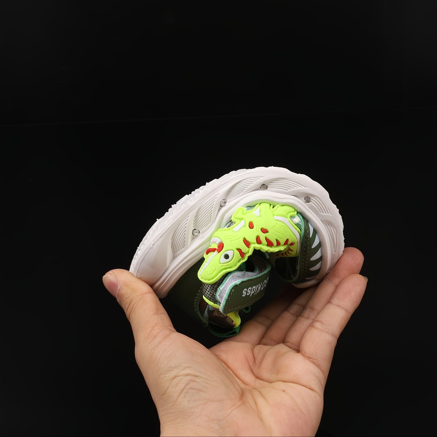 Moolsun 2025 Spring Cartoon Dinosaur Sports Shoes with LED Lights for Boys and Girls