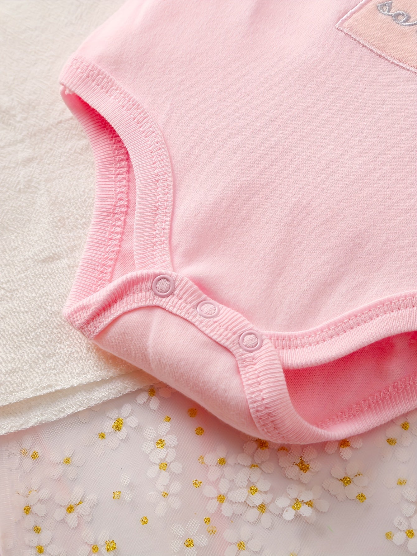 5 Piece Baby Girl Cartoon Triangle Onesies Set Crawling