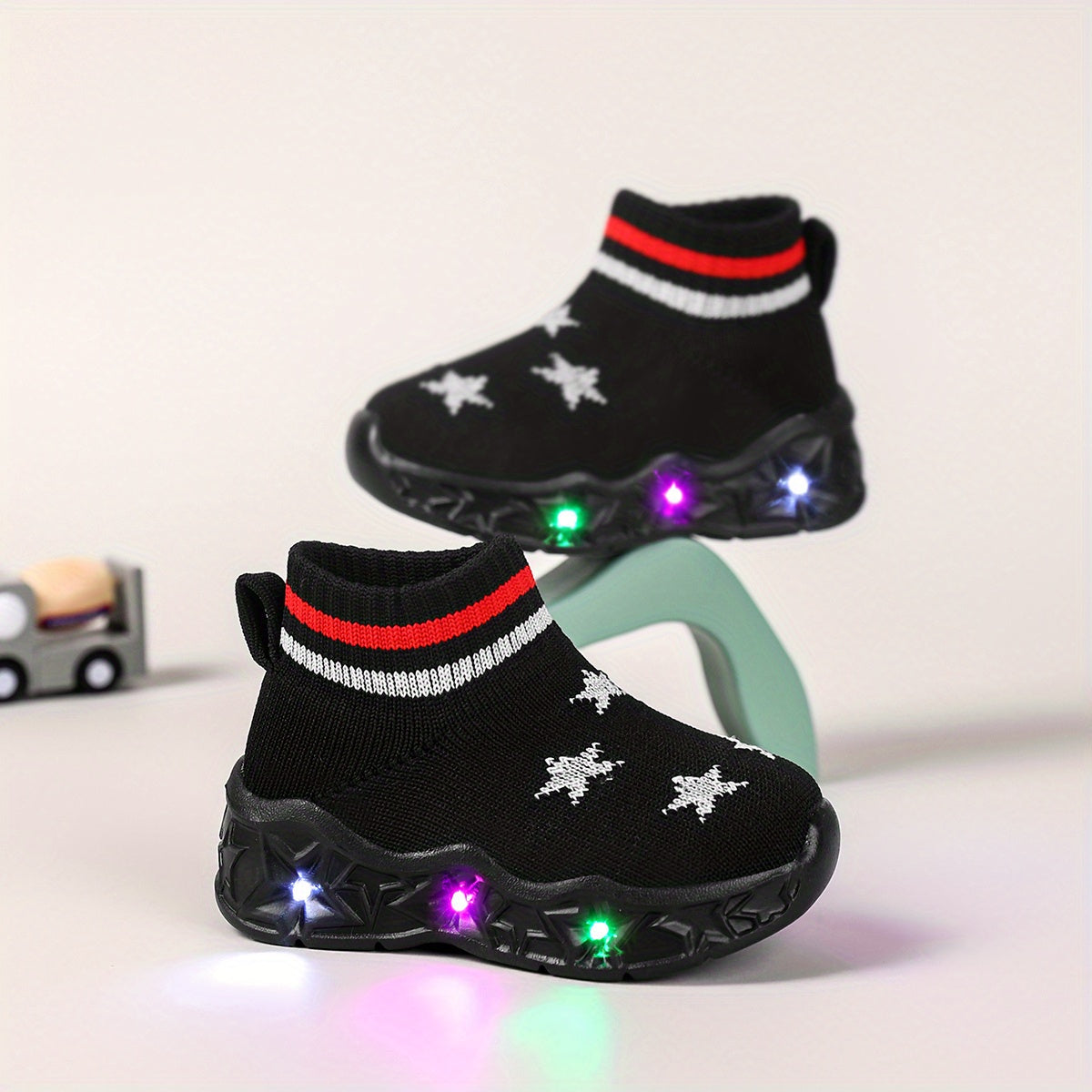 Light Up Kids Sneakers For Boys And Girls Slip Resistant Walking Shoes With Patterns