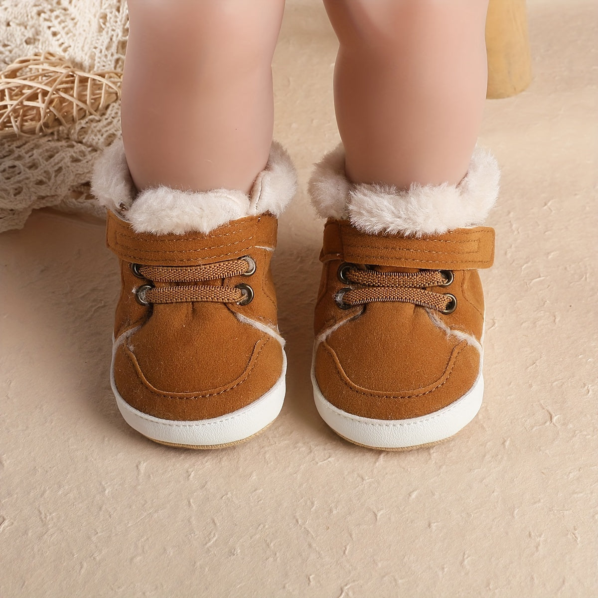Thickened Baby Fluffy Walking Shoes for Winter, 0-8 Months, with Added Fluff, Thickened Anti-Slip Warm Shoes, Rubber Sole Baby Walking Shoes, Baby Walking Shoes, Baby Soft Rubber Sole Warm Boots, Baby Shoes
