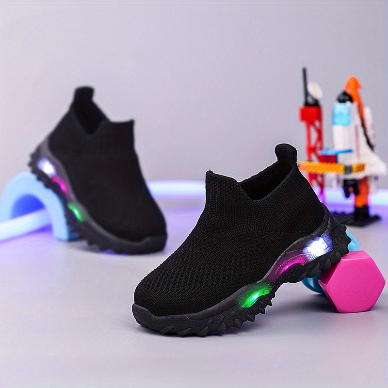 2026 Stylish Youngsters Light Up Sports Shoes Lightweight Non Slip Comfortable Design