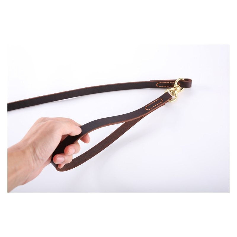 Leather dog leash 5.6 feet * 3/4 inches - a powerful heavy-duty training strap with a swivel P-rope, suitable for large, medium, and small dogs. The leather belt is soft and comfortable, with explosion-proof impact, making it