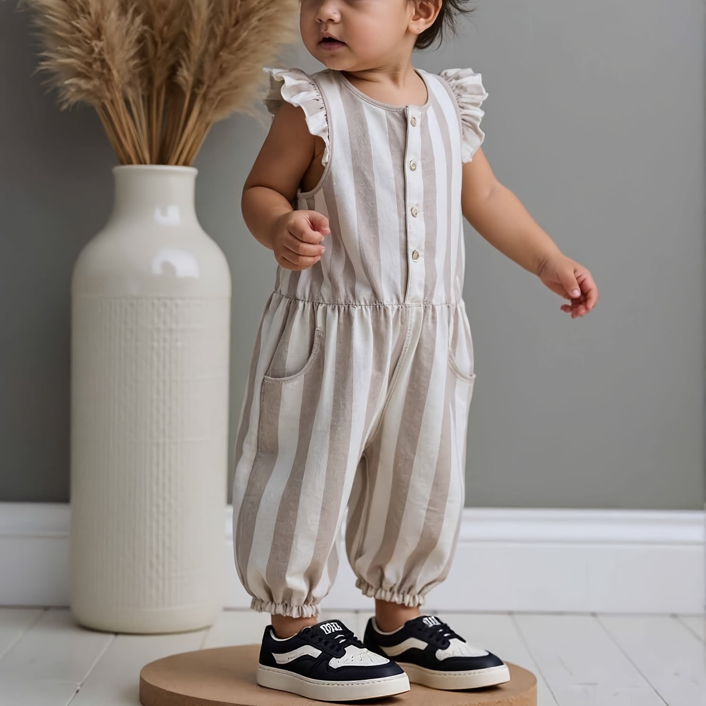 Lightweight Breathable White and Red Striped Soft-Soled Sneakers for Kids