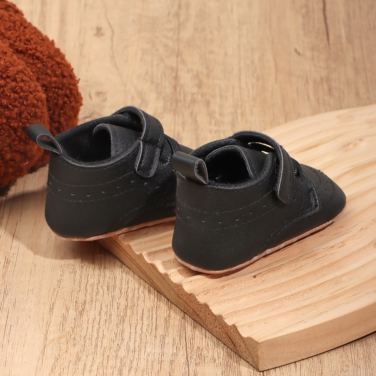 Baby Boy & Girl First Walking Shoes - Lightweight Non-Slip Sneakers with Closure, Soft Fabric Lining & Durable PU Sole - White & Black Minimalist Design for Infants 0-3 Months, Toddler Shoes, Infant Daily Wear, Quality Infant