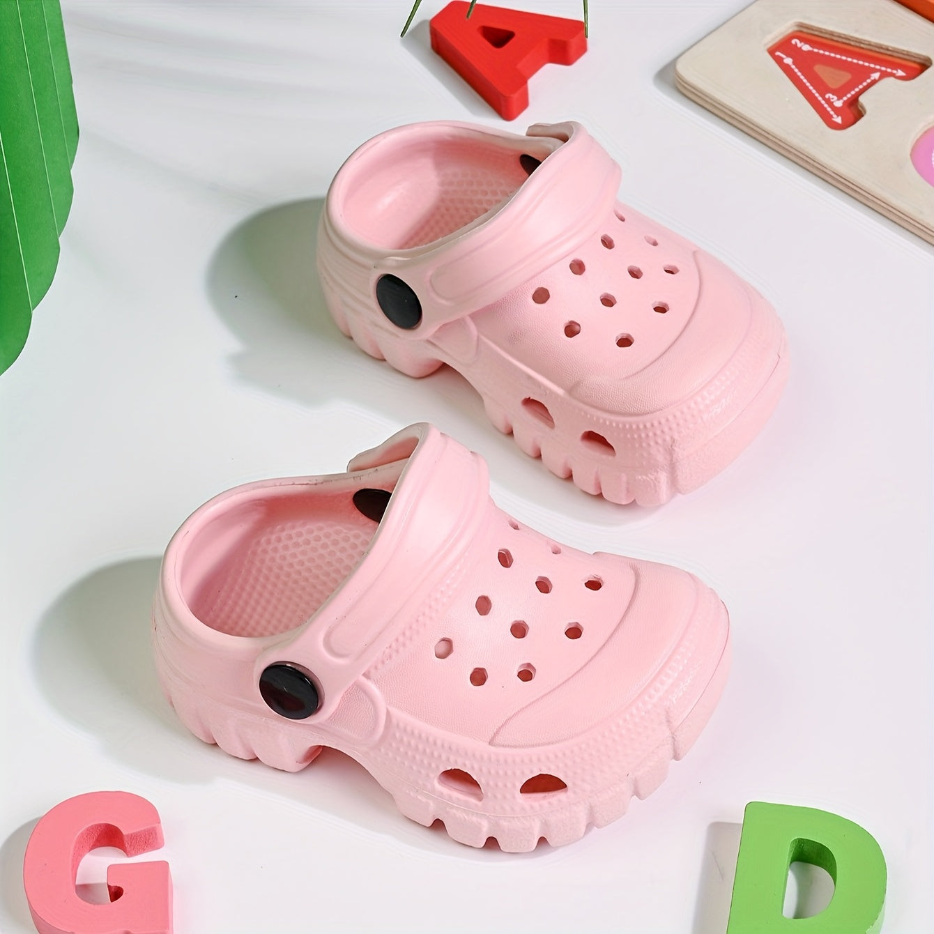 Kids' EVA Clogs - Breathable & Lightweight Thick Sole Shoes for Boys and Girls, Casual Street Style, Solid Color, All-Season Comfort, Easy Slip-On Design, Non-Slip Rubber Sole, Hand Washable, Cute Shoe