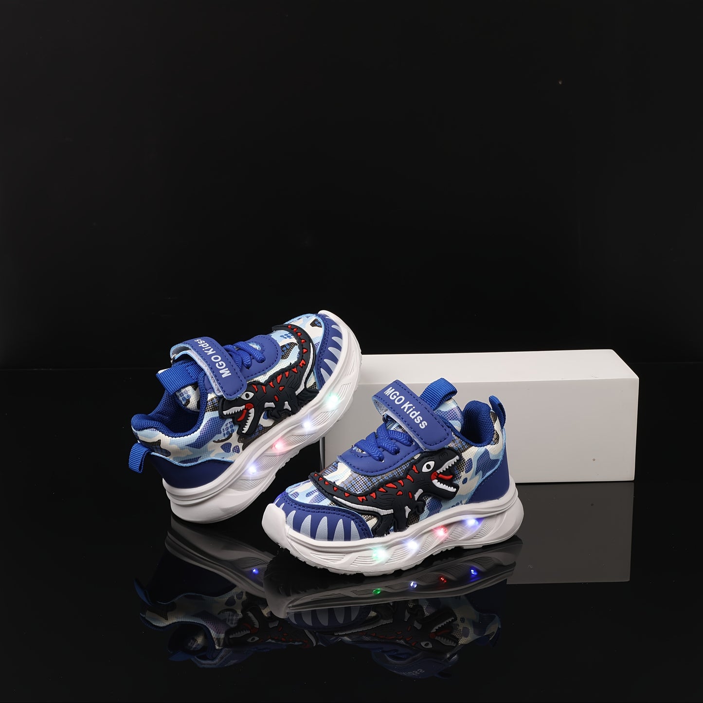 Moolsun 2025 Spring Cartoon Dinosaur Sports Shoes with LED Lights for Boys and Girls