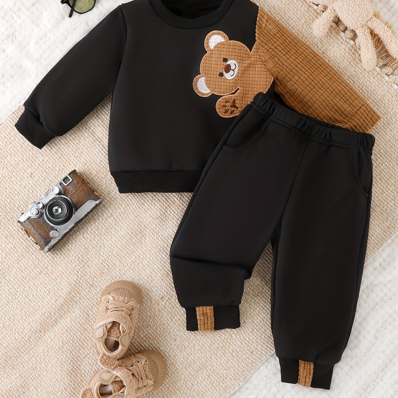 Baby Boys Cute Bear Embroidery Sweatshirt And Sweatpants 2pcs Fall Winter Outfit