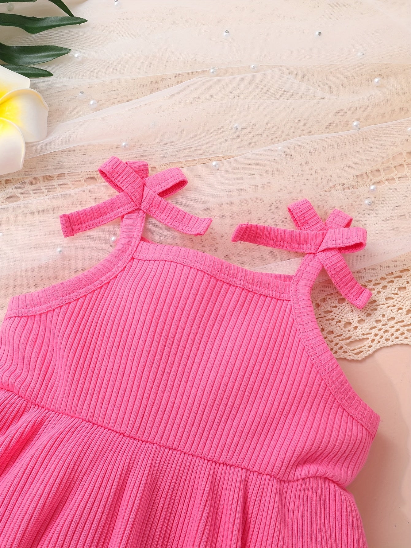 3pcs Soft, Breathable, Comfortable And Cute Baby Girl Solid Color Ribbed And Full Body Floral Print Bow Suspender Princess Dress Set