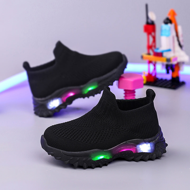 2026 Stylish Youngsters Light Up Sports Shoes Lightweight Non Slip Comfortable Design