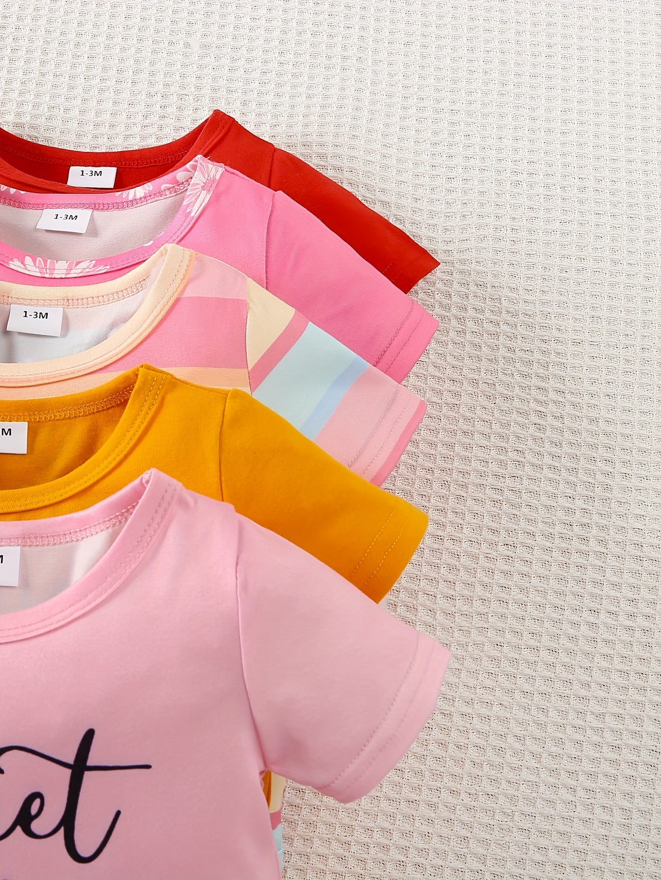 Three Random Sets Of Short Sleeved Summer Clothes And Shorts for Newborns, Perfect for Outdoor