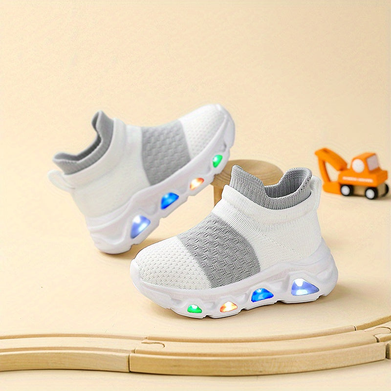 2026 LED Glowing Sole Sneakers for Boys and Girls Breathable Retro Street Style