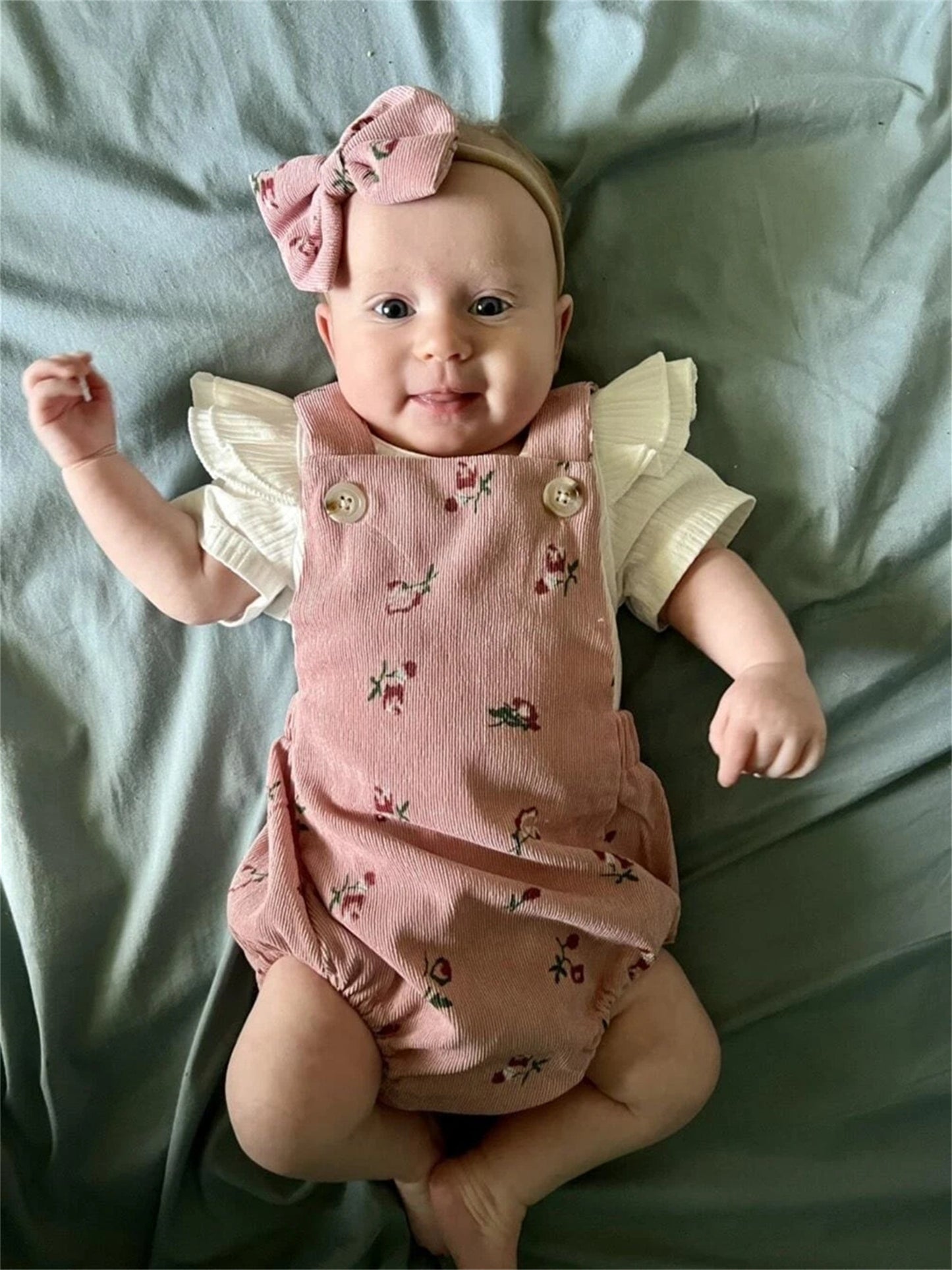 KUKITTY Baby Girl Newborn Summer Outfit - Soft Pink Ruffled Sleeve Romper with Matching Headband, Breathable Snap Snap & Soft Fabric Shorts, Casual Casual Attire, Perfect for Outdoor