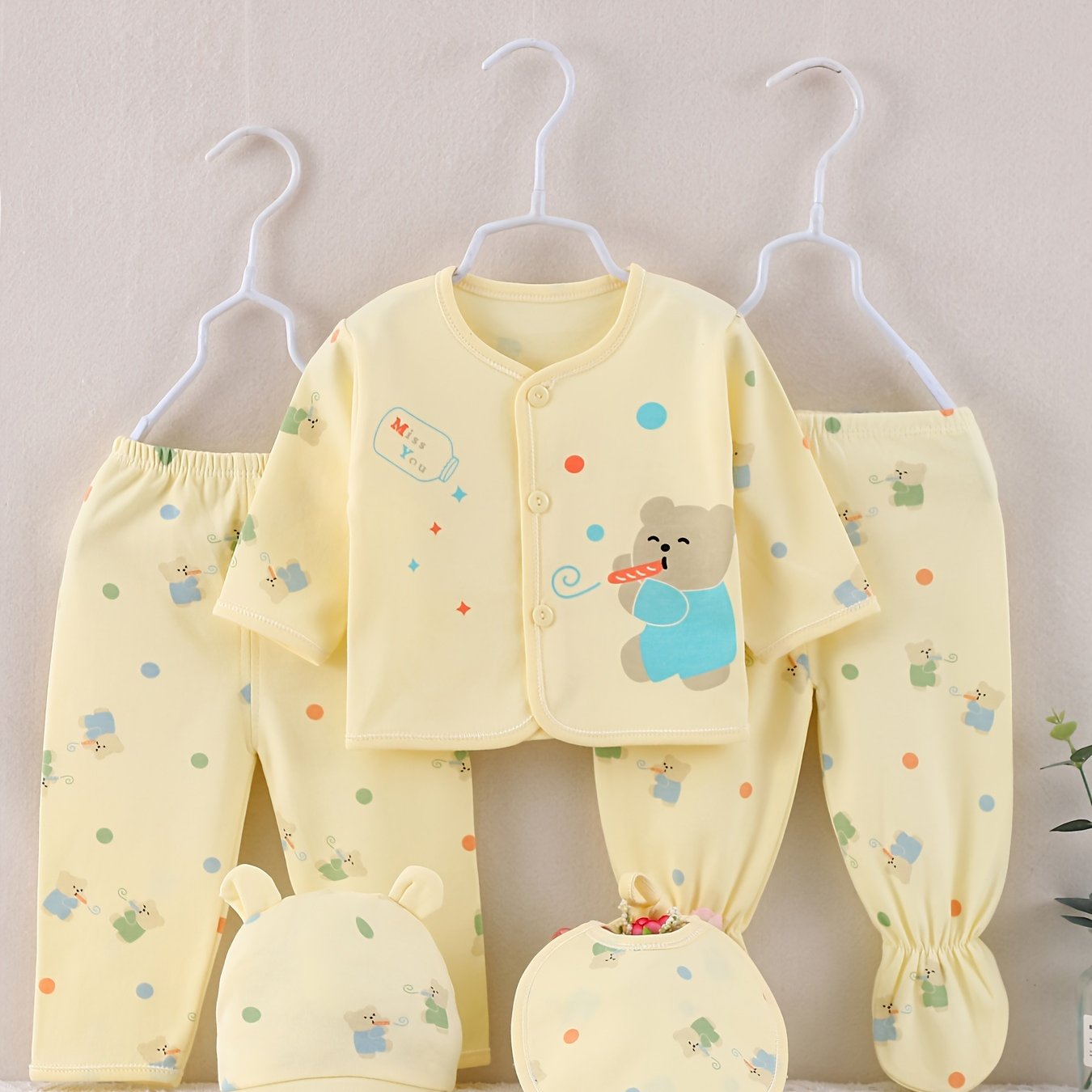 5pcs Newborn Set, Baby Autumn Pure Cotton Clothes, Cute Elephant Print, 0.0-9.84ft, with Clothes, Underwear, Hat, and Bandana Set, for Gift Giving, for Outdoor, Perfect for Outdoor