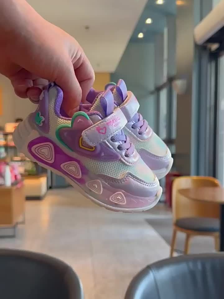 Summer Young Girls Sports Shoes with Luminous Belt Light Breathable Mesh Casual Style