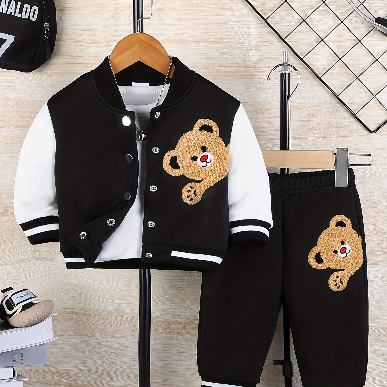 Cute Bear Hoodie and Trousers Set for Baby Boys Autumn Winter Outdoor Wear