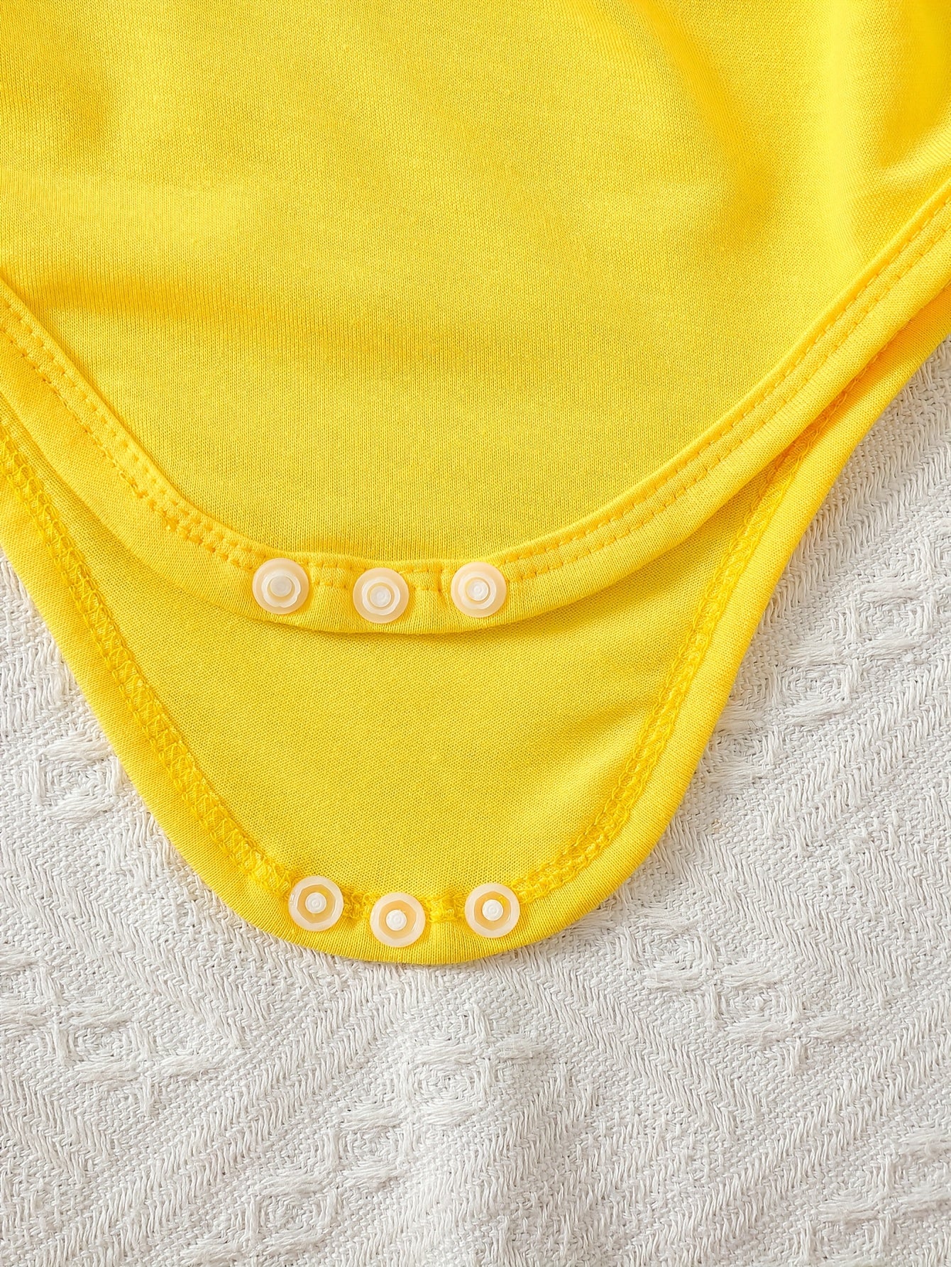 Little Lady Print Baby Girl Outfit Set With Cap Sleeve Bodysuit Hairband And Ladybug Skirt 0 To 3 Years