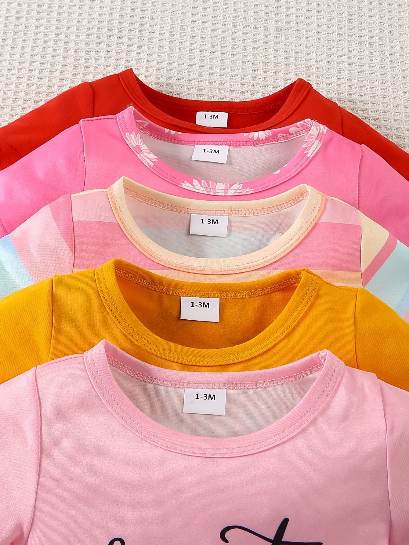 Three Random Sets Of Short Sleeved Summer Clothes And Shorts for Newborns, Perfect for Outdoor