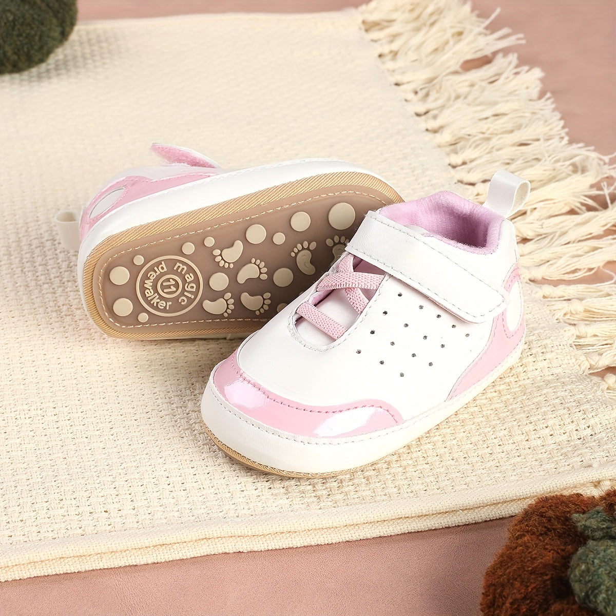 Baby Toddler Shoes 0-12 Months Non Slip Closure Breathable White Color Block Sneakers