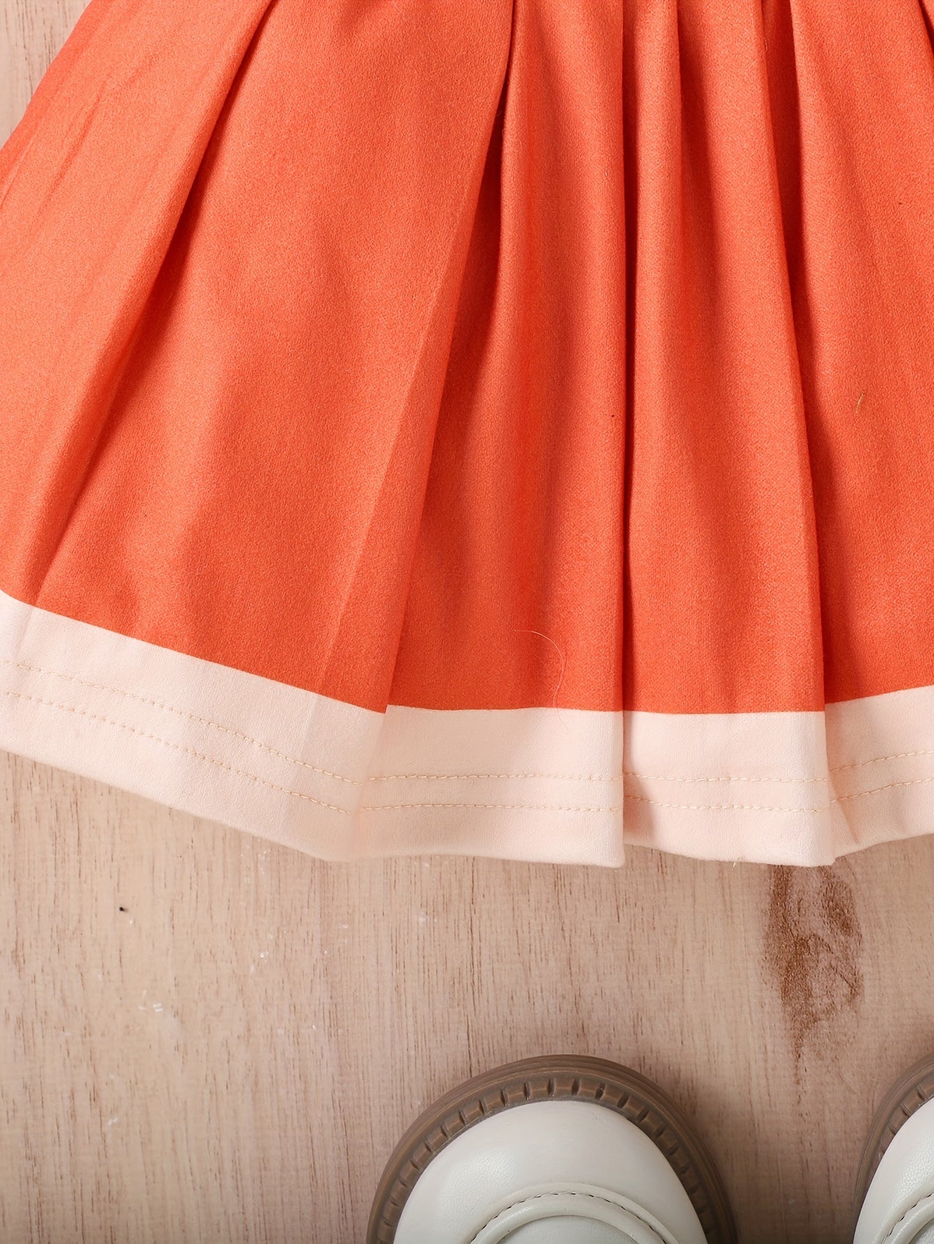 Autumn Winter Baby Girl Two-Piece Jacket and Pleated Skirt Set for Outdoor Fun