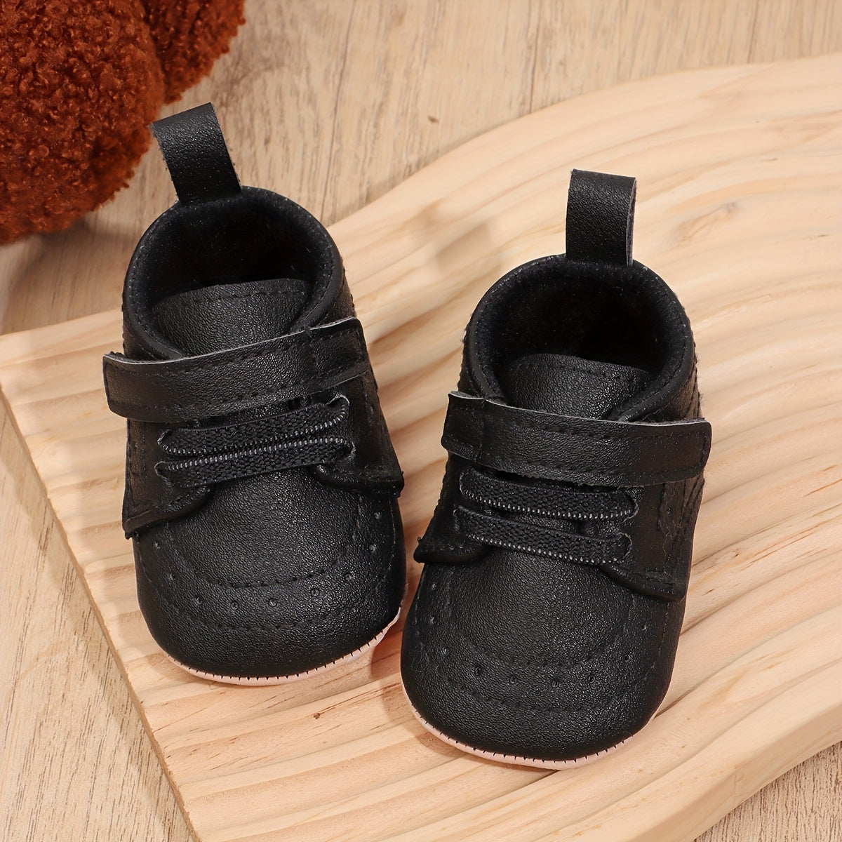 Baby Boy & Girl First Walking Shoes - Lightweight Non-Slip Sneakers with Closure, Soft Fabric Lining & Durable PU Sole - White & Black Minimalist Design for Infants 0-3 Months, Toddler Shoes, Infant Daily Wear, Quality Infant