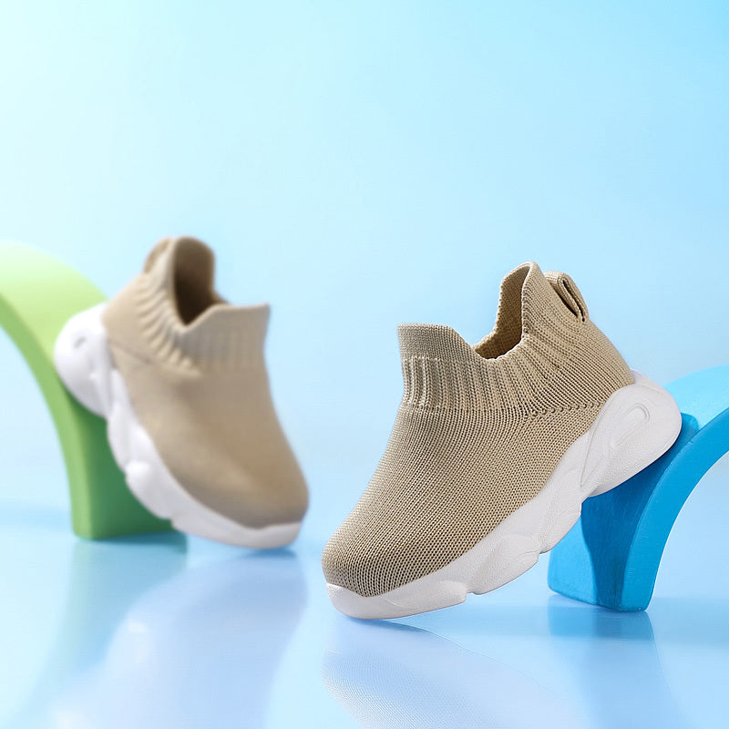 2025 Unisex Youngsters Slip-On Sneakers Lightweight Breathable Fabric All-Season Shoes