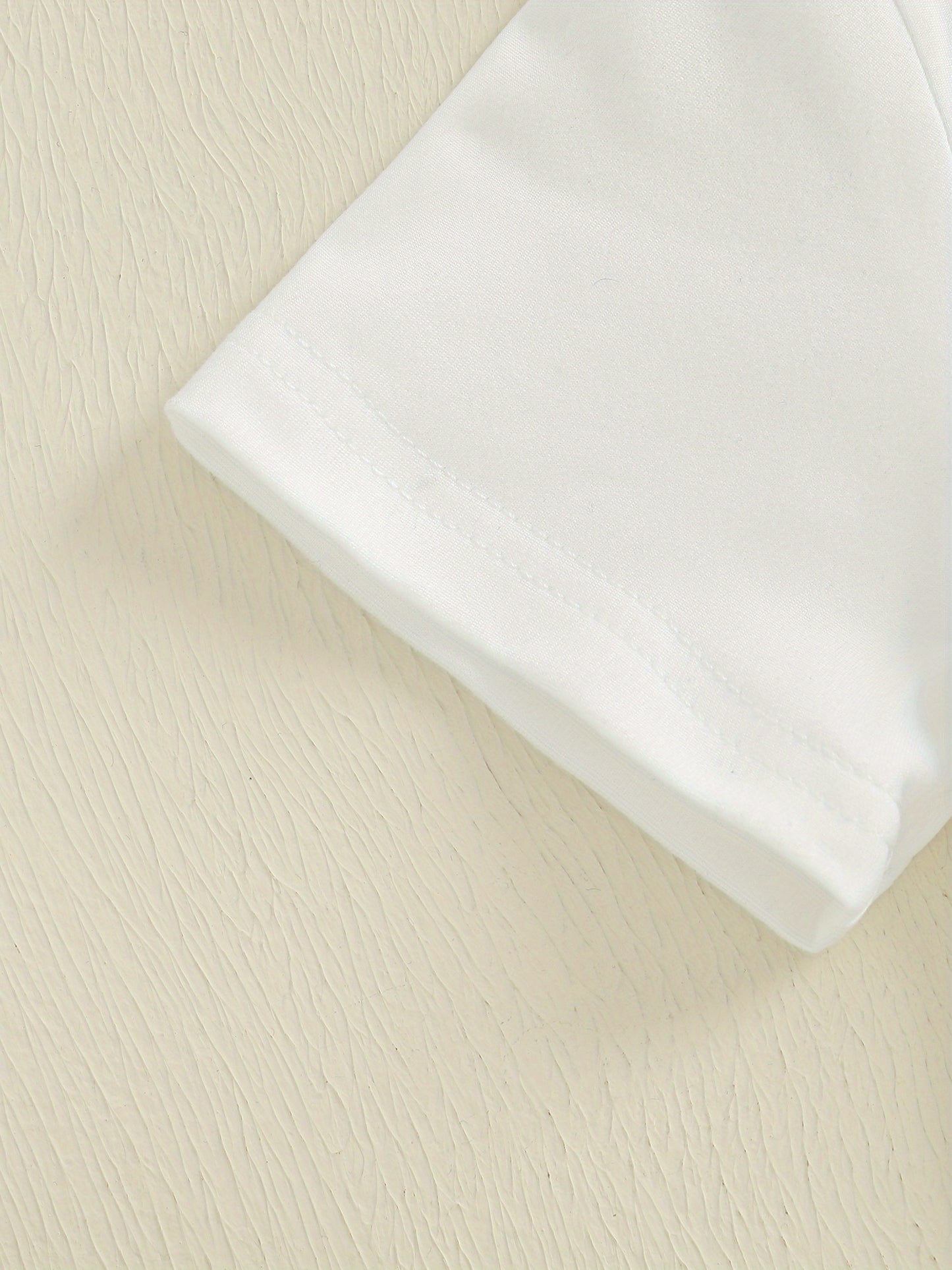 Little Toddler Girl Summer Outfit Butterfly Pattern Crew Neck Short Sleeve T-Shirt and Denim Bell Bottoms 2pcs Set, Perfect for Outdoor