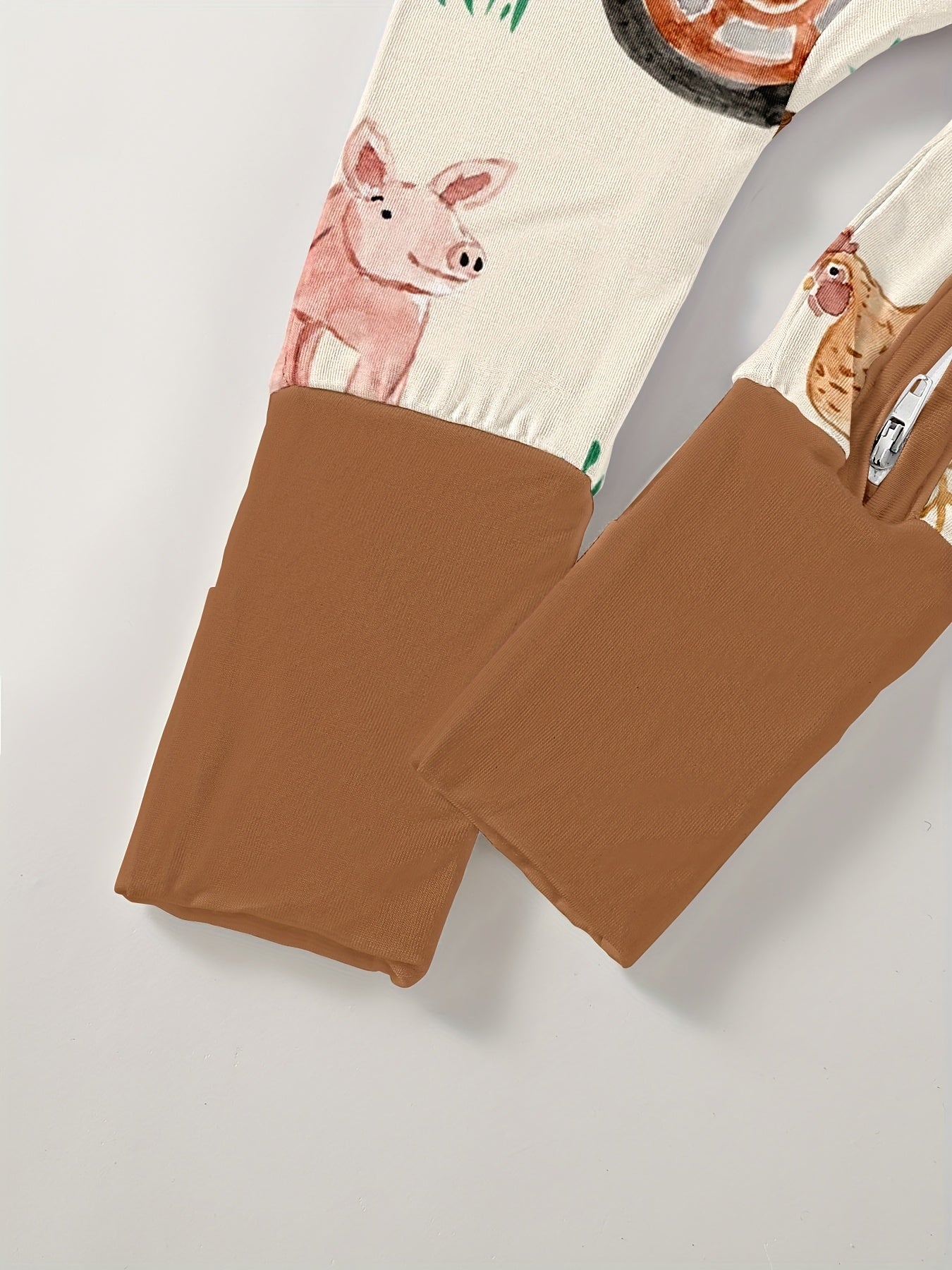 [Bamboo | Soft] Soft Bamboo Fiber Youngsters Romper | Long Sleeve, Zipper Closure, Anti-Grip Feet & Mitten Cuffs | Machine Washable, All-Season Comfort, Cartoon Farm Prints, Safe Youngsters, Bamboo Youngsters Clothes