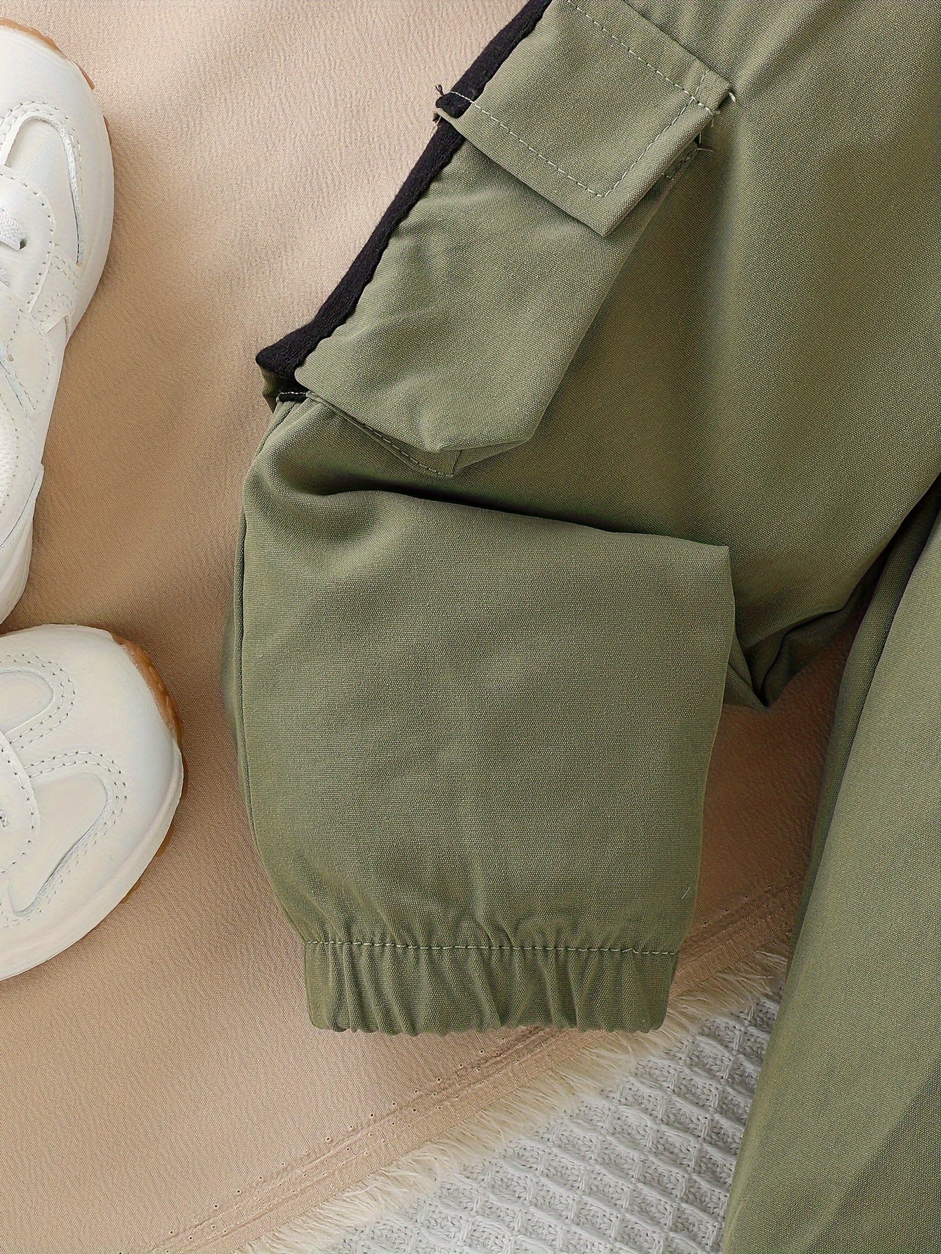 Three-Piece Short Sleeve Set with Letter Prints for Boys Infants Perfect for Spring Summer