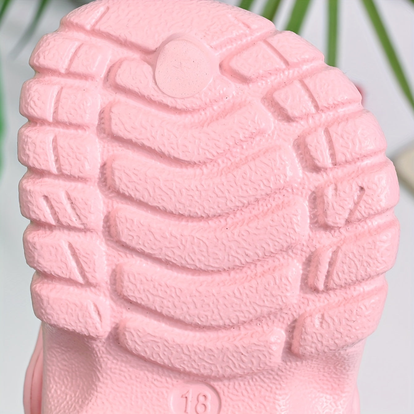 Kids' EVA Clogs - Breathable & Lightweight Thick Sole Shoes for Boys and Girls, Casual Street Style, Solid Color, All-Season Comfort, Easy Slip-On Design, Non-Slip Rubber Sole, Hand Washable, Cute Shoe