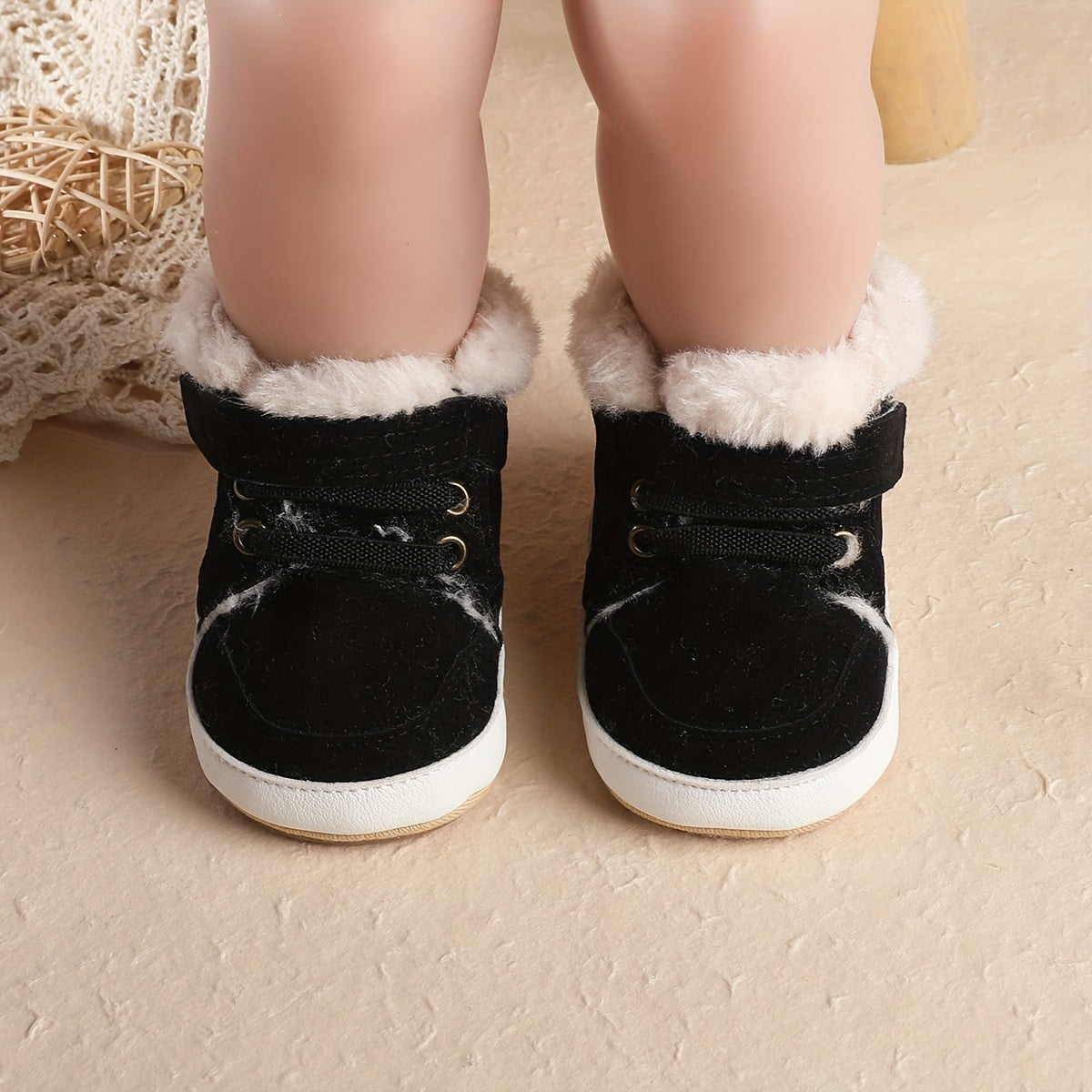 Thickened Baby Fluffy Walking Shoes for Winter, 0-8 Months, with Added Fluff, Thickened Anti-Slip Warm Shoes, Rubber Sole Baby Walking Shoes, Baby Walking Shoes, Baby Soft Rubber Sole Warm Boots, Baby Shoes