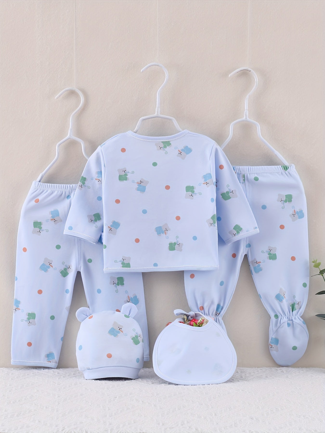 5pcs Newborn Set, Baby Autumn Pure Cotton Clothes, Cute Elephant Print, 0.0-9.84ft, with Clothes, Underwear, Hat, and Bandana Set, for Gift Giving, for Outdoor, Perfect for Outdoor