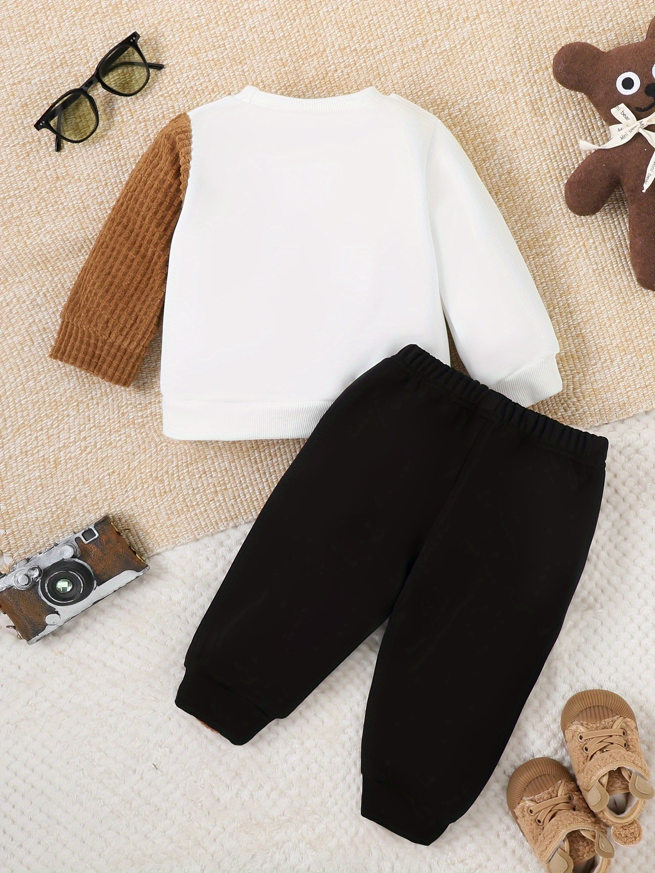 Baby Boys Cute Bear Embroidery Sweatshirt And Sweatpants 2pcs Fall Winter Outfit